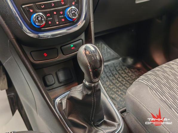 Opel Mokka I с пробегом 2013 года, цена 950 000 рублей, 154000 км, внедорожник, Автокод Объявления