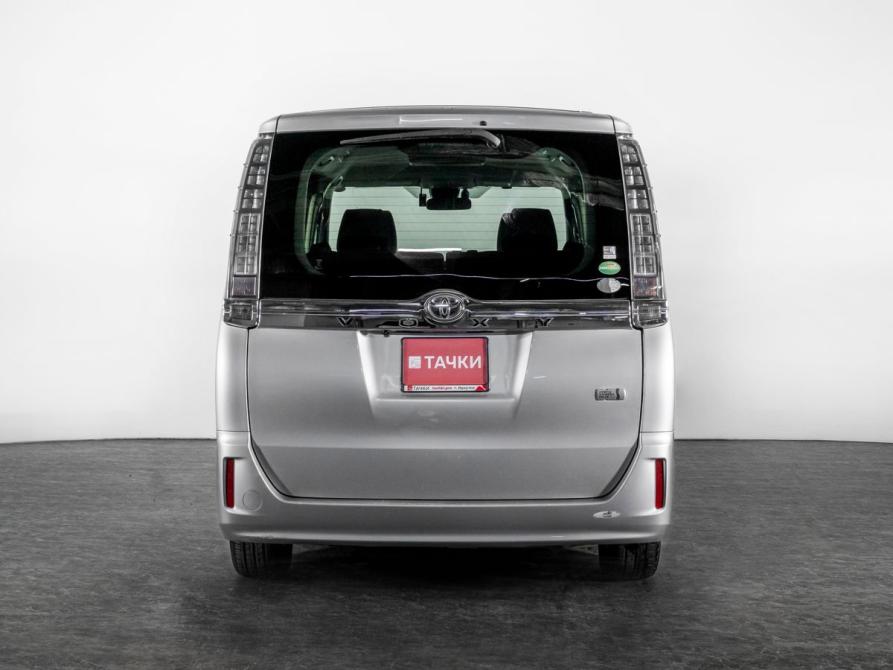 Toyota Voxy III (R80) Рестайлинг Иркутск  - изображение 4