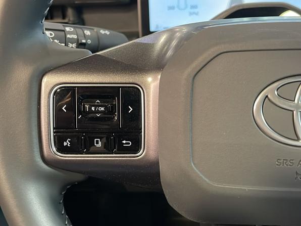 Toyota RAV4 VI (XA60) с пробегом 2025 года, цена 4 250 000 рублей, 38 км, внедорожник, Автокод Объявления