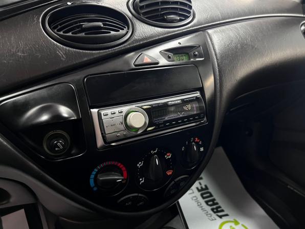 Ford Focus I Рестайлинг с пробегом 2004 года, цена 395 000 рублей, 188112 км, седан, Автокод Объявления