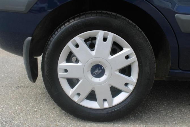 Ford Fusion I Рестайлинг с пробегом 2008 года, цена 650 000 рублей, 86000 км, хэтчбек, Автокод Объявления