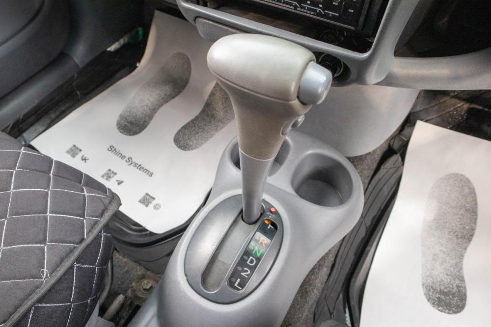 Toyota Vitz I (P10) Барнаул  - изображение 18