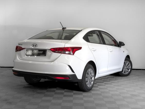 Hyundai Solaris II Рестайлинг с пробегом 2022 года, цена 1 615 000 рублей, 85069 км, седан, Автокод Объявления