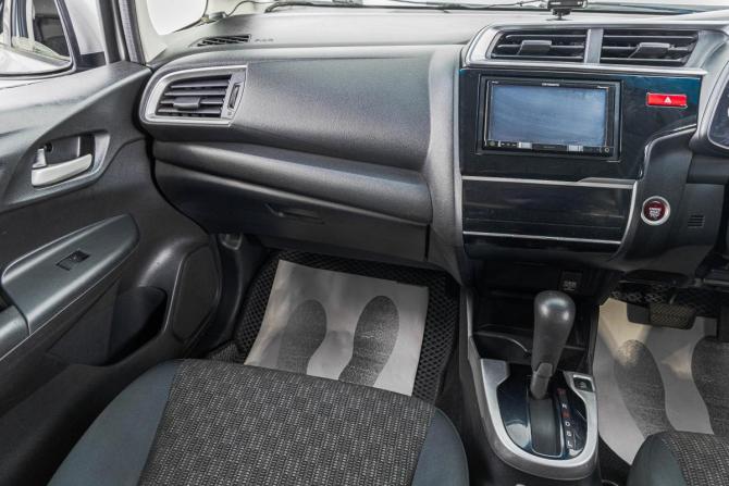 Honda Fit III с пробегом 2015 года, цена 999 000 рублей, 109000 км, хэтчбек, Автокод Объявления