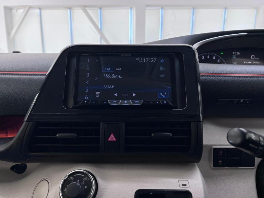 Toyota Sienta II Волгоград  - изображение 17