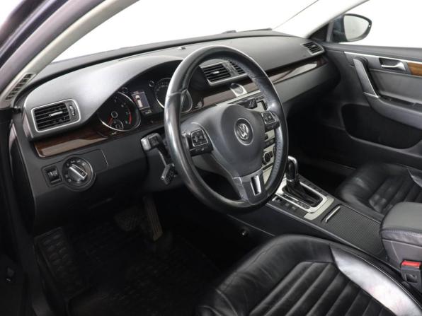 Volkswagen Passat B7 с пробегом 2012 года, цена 897 000 рублей, 317709 км, универсал, Автокод Объявления