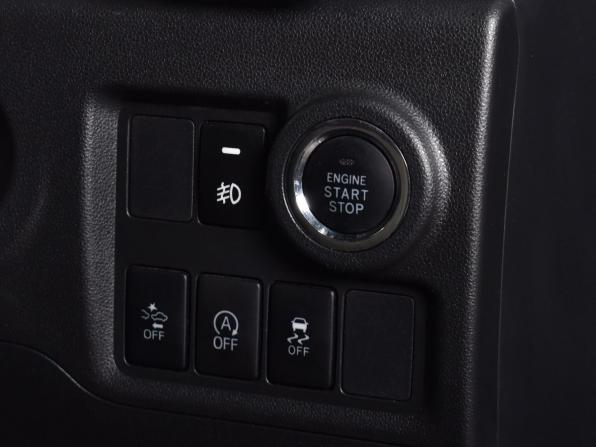 Toyota Passo III с пробегом 2018 года, цена 895 995 рублей, 58558 км, хэтчбек, Автокод Объявления