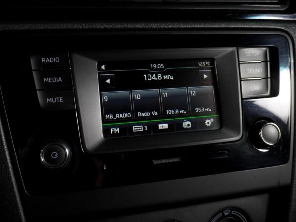 Skoda Rapid I с пробегом 2015 года, цена 1 119 000 рублей, 186265 км, лифтбек, Автокод Объявления