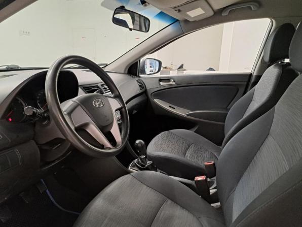Hyundai Solaris I Рестайлинг с пробегом 2016 года, цена 960 000 рублей, 175418 км, седан, Автокод Объявления