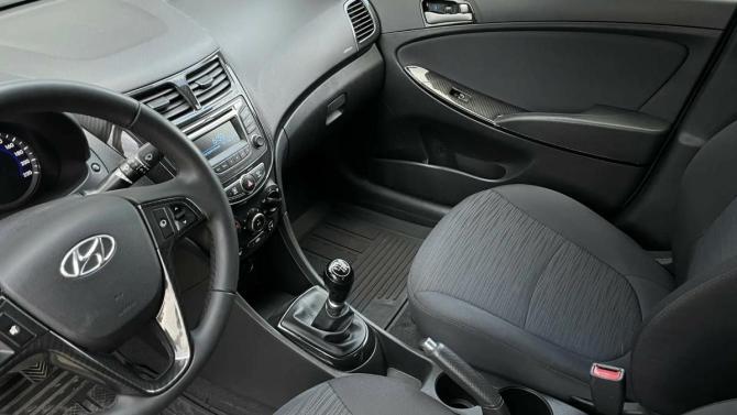 Hyundai Solaris I Рестайлинг с пробегом 2016 года, цена 890 000 рублей, 199207 км, седан, Автокод Объявления