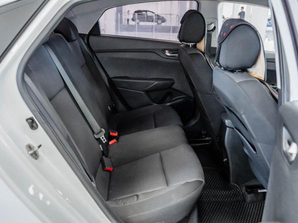 Hyundai Solaris II с пробегом 2019 года, цена 1 361 000 рублей, 102142 км, седан, Автокод Объявления