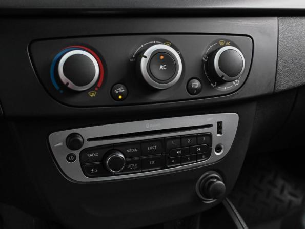 Renault Fluence I Рестайлинг с пробегом 2013 года, цена 859 000 рублей, 78680 км, седан, Автокод Объявления