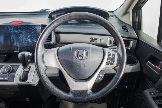 Honda Freed I Рестайлинг с пробегом 2012 года, цена 1 149 000 рублей, 185000 км, компактвэн, Автокод Объявления