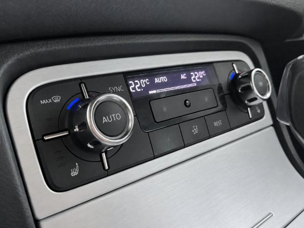 Volkswagen Touareg II с пробегом 2012 года, цена 1 999 000 рублей, 269321 км, внедорожник, Автокод Объявления