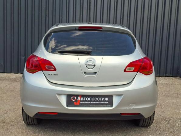Opel Astra J с пробегом 2012 года, цена 580 000 рублей, 235000 км, хэтчбек, Автокод Объявления