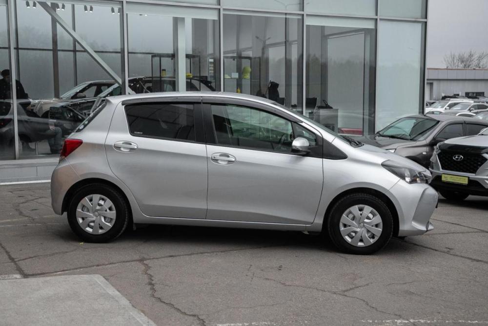 Toyota Vitz III (XP130) Рестайлинг Иркутск  - изображение 6