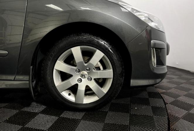 Peugeot 308 I с пробегом 2009 года, цена 550 000 рублей, 224463 км, хэтчбек, Автокод Объявления