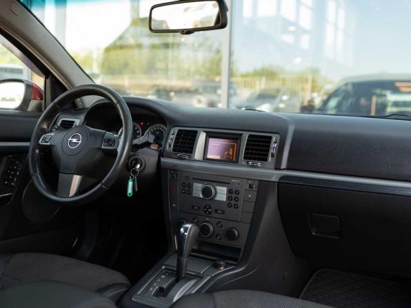Opel Vectra C Рестайлинг с пробегом 2006 года, цена 600 000 рублей, 236463 км, седан, Автокод Объявления