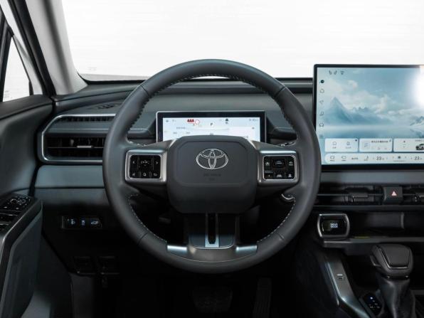 Toyota RAV4 VI (XA60) с пробегом 2026 года, цена 4 559 000 рублей, 27 км, внедорожник, Автокод Объявления