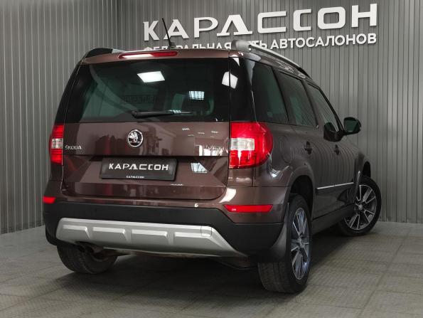 Skoda Yeti I Рестайлинг с пробегом 2018 года, цена 1 335 000 рублей, 238838 км, внедорожник, Автокод Объявления