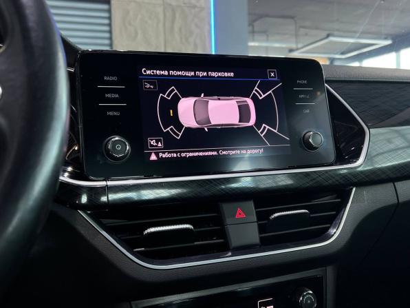Volkswagen Polo VI с пробегом 2021 года, цена 1 620 000 рублей, 98693 км, лифтбек, Автокод Объявления