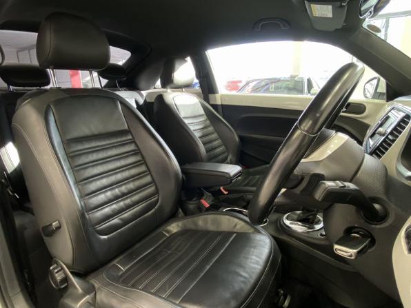 Volkswagen Beetle II (A5) с пробегом 2013 года, цена 1 299 900 рублей, 117000 км, хэтчбек, Автокод Объявления