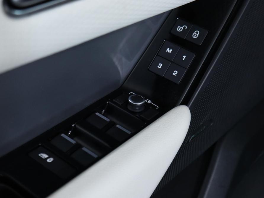 Land Rover Range Rover Velar I Санкт-Петербург  - изображение 17