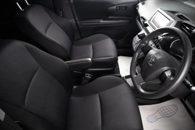 Toyota Wish II Рестайлинг с пробегом 2013 года, цена 1 529 000 рублей, 183042 км, минивэн, Автокод Объявления