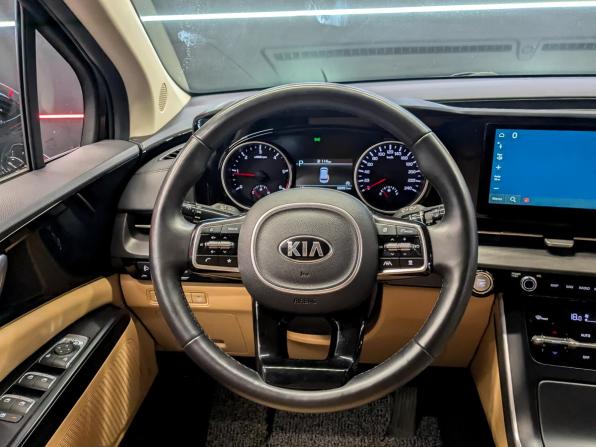 Kia Carnival IV с пробегом 2021 года, цена 3 690 000 рублей, 98936 км, минивэн, Автокод Объявления