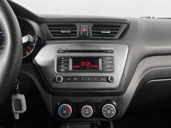 Kia Rio III Рестайлинг с пробегом 2017 года, цена 929 900 рублей, 178621 км, хэтчбек, Автокод Объявления