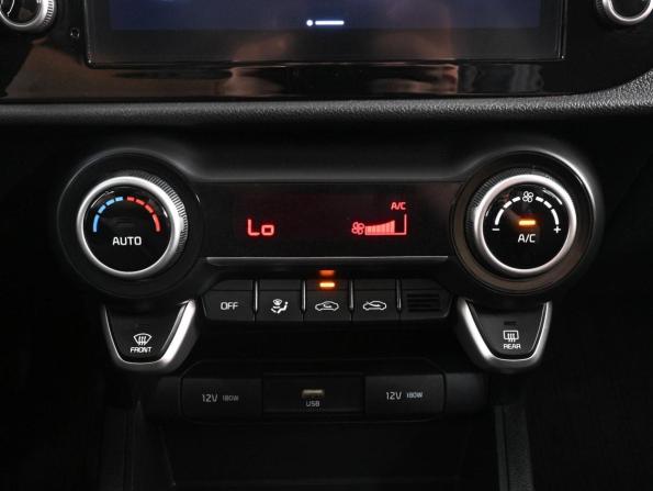 Kia Rio IV Рестайлинг с пробегом 2020 года, цена 1 699 000 рублей, 73682 км, седан, Автокод Объявления