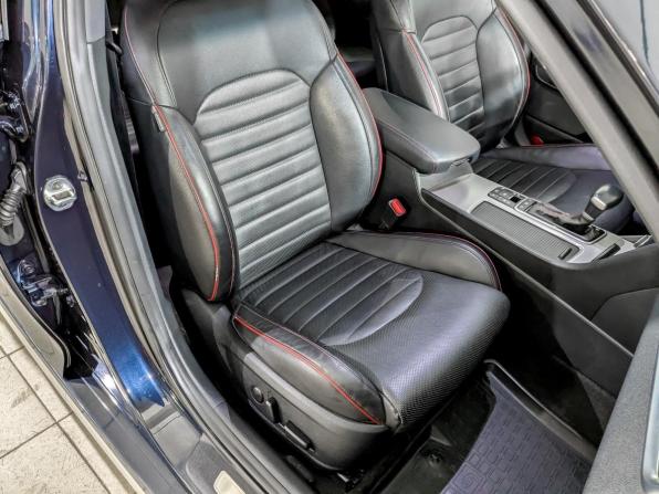 Kia Optima IV Рестайлинг с пробегом 2018 года, цена 2 255 000 рублей, 100471 км, седан, Автокод Объявления