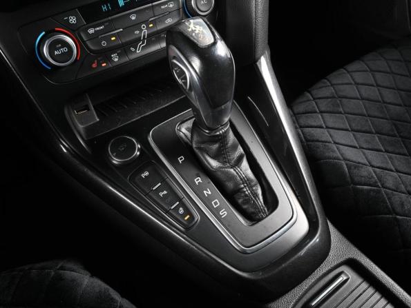 Ford Focus III Рестайлинг с пробегом 2016 года, цена 1 159 000 рублей, 163957 км, седан, Автокод Объявления