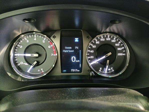 Toyota Hilux VIII Рестайлинг 2 с пробегом 2024 года, цена 6 499 000 рублей, 7500 км, offers.body_type.unknown, Автокод Объявления