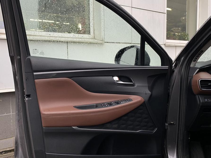 Hyundai Santa Fe IV Рестайлинг Москва  - изображение 21