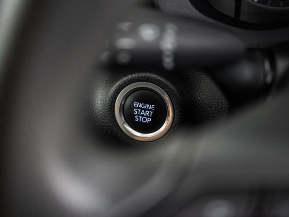 Toyota Yaris IV с пробегом 2021 года, цена 1 130 000 рублей, 88305 км, хэтчбек, Автокод Объявления