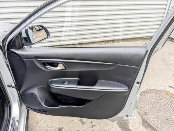 Kia Rio IV с пробегом 2019 года, цена 1 500 000 рублей, 91861 км, хэтчбек, Автокод Объявления