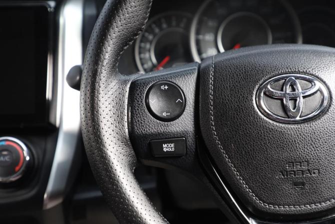 Toyota Corolla XI (E160 E170) Рестайлинг 2 с пробегом 2019 года, цена 1 599 000 рублей, 155001 км, универсал, Автокод Объявления
