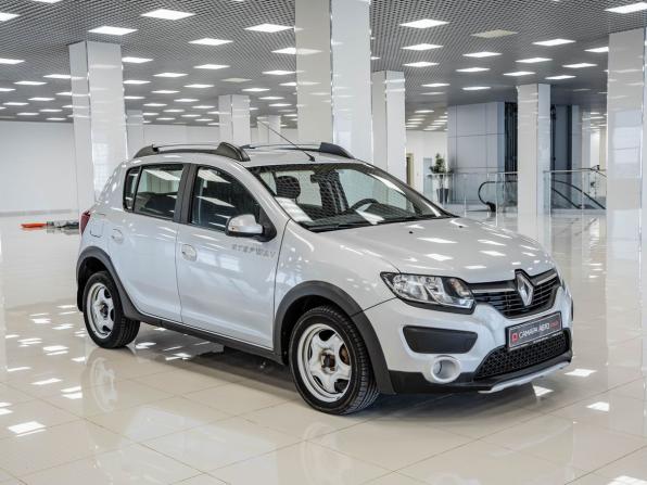 Renault Sandero II с пробегом 2015 года, цена 780 000 рублей, 133000 км, хэтчбек, Автокод Объявления