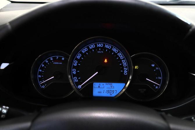 Toyota Corolla XI (E160 E170 E180) с пробегом 2013 года, цена 1 325 000 рублей, 120000 км, седан, Автокод Объявления