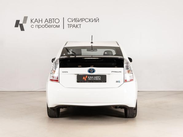 Toyota Prius III (XW30) с пробегом 2010 года, цена 1 030 000 рублей, 207300 км, лифтбек, Автокод Объявления