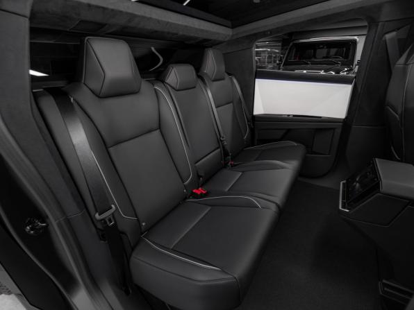 Tesla Cybertruck с пробегом 2024 года, цена 18 422 000 рублей, 317 км, пикап, Автокод Объявления