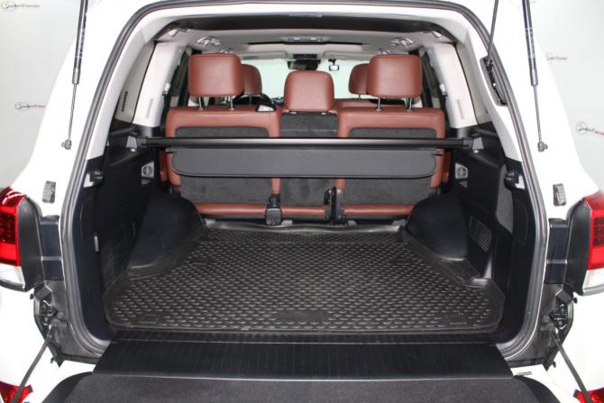 Toyota Land Cruiser 200 Series Рестайлинг 2 с пробегом 2020 года, цена 9 900 000 рублей, 55836 км, внедорожник, Автокод Объявления