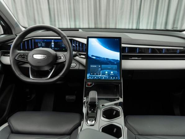 Geely Atlas II с пробегом 2024 года, цена 3 140 000 рублей, 29008 км, внедорожник, Автокод Объявления