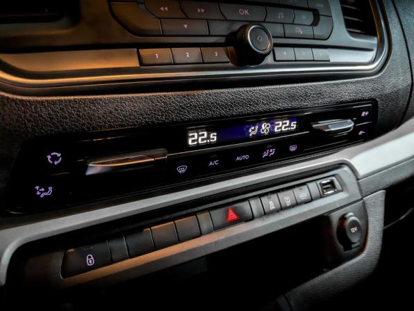 Peugeot Traveller I с пробегом 2020 года, цена 3 350 000 рублей, 51995 км, минивэн, Автокод Объявления
