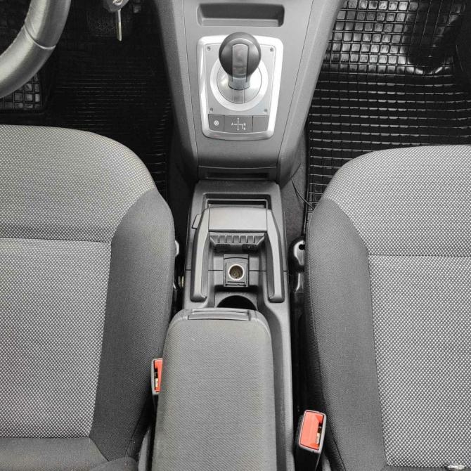 Opel Zafira B Рестайлинг Санкт-Петербург  - изображение 19