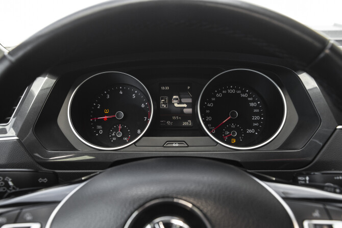 Volkswagen Tiguan II с пробегом 2018 года, цена 2 323 000 рублей, 133000 км, внедорожник, Автокод Объявления