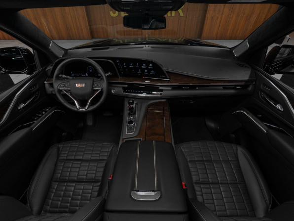 Cadillac Escalade V с пробегом 2022 года, цена 17 800 000 рублей, 42 км, внедорожник, Автокод Объявления