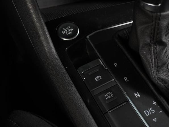 Volkswagen Tiguan II с пробегом 2018 года, цена 2 469 000 рублей, 129131 км, внедорожник, Автокод Объявления