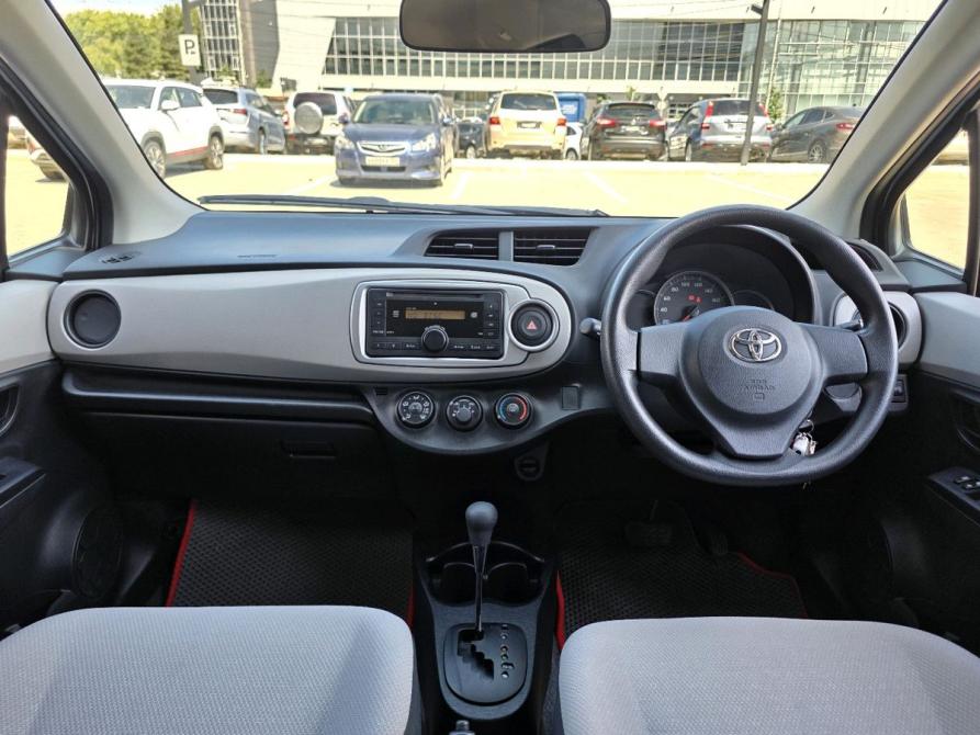 Toyota Vitz III (XP130) Новосибирск  - изображение 21